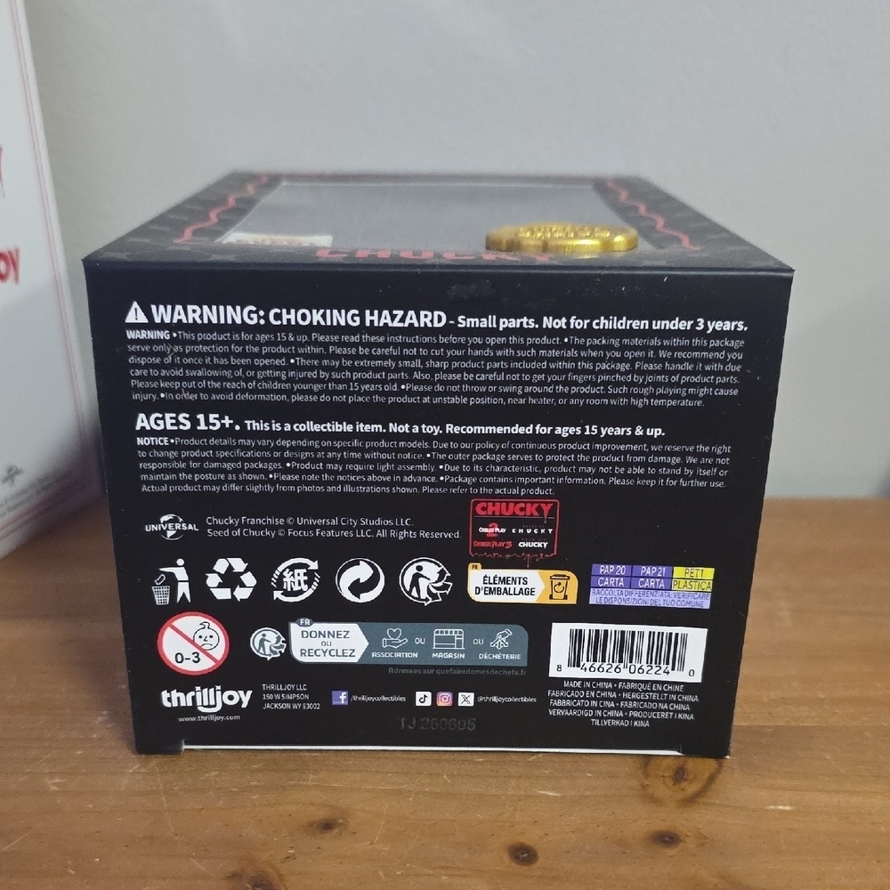 Chucky Collectible Figure with Red Hair - Picture 6 of 6